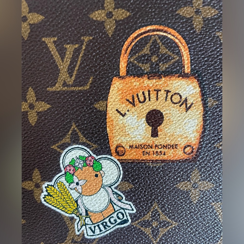 EUC Louis Vuitton World tour Neverfull pochette - Picture 7 of 17